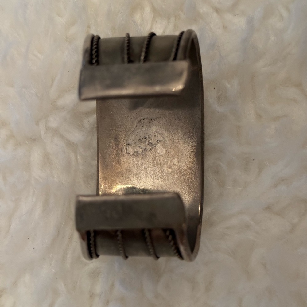 Vintage Cuff Bracelet with Pale Green Stone - Picture 4 of 4